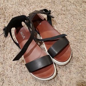 Mia Ellen Platform Sandal size 7